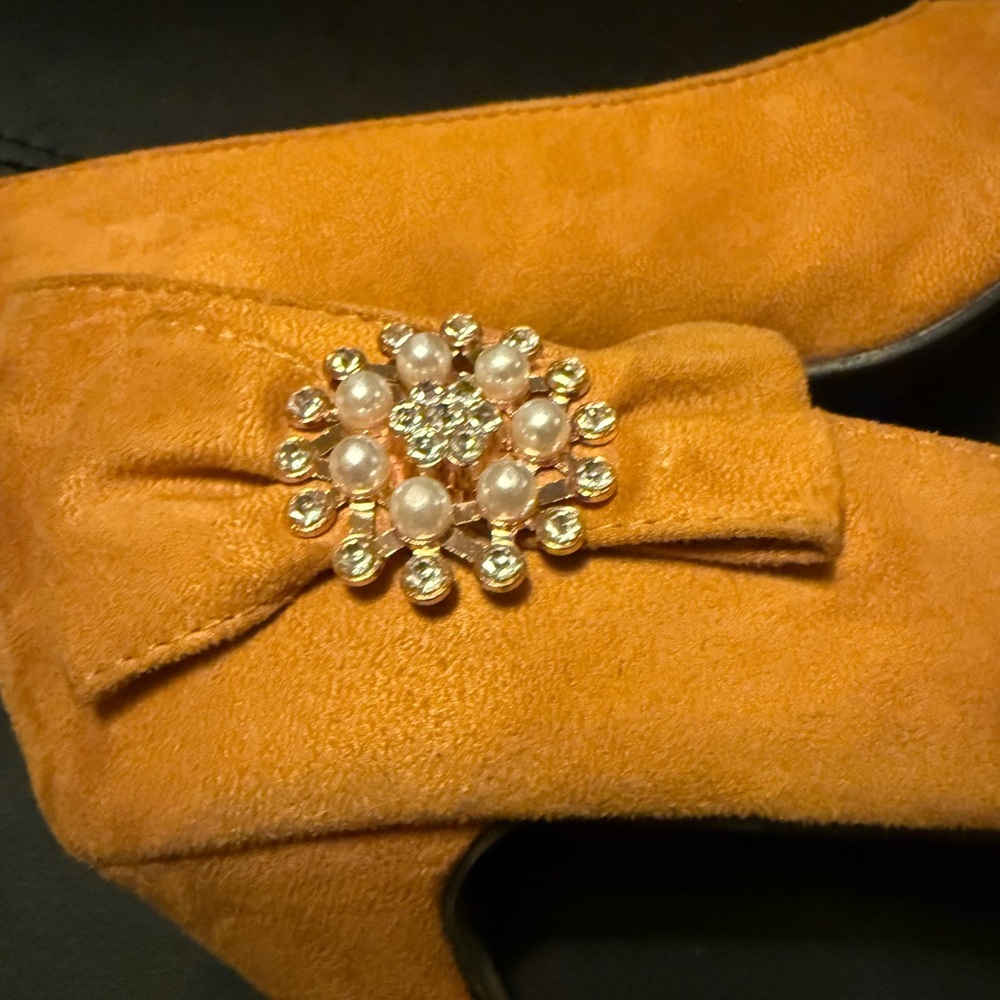 Angel Steps Yellow Bow Pumps - Picture 5 of 10